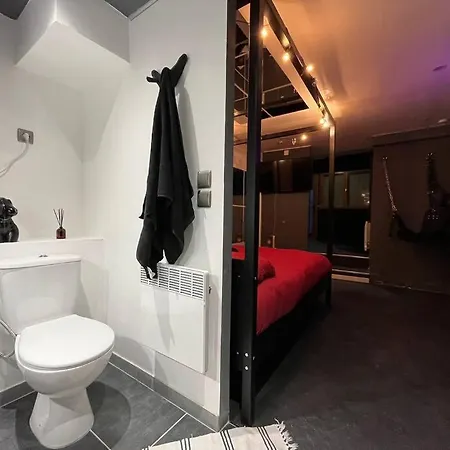 Les 50 Nuances De Rouge Loveroom Appartamento